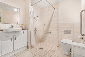 Photo 18- click for photo gallery